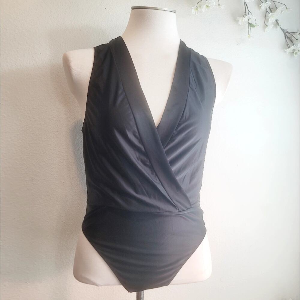 GENTLE FAWN Intimate Black Surplice Bodysuit Sleeveless Modern Professional M - Picture 10 of 16